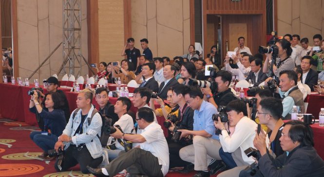 Tạo điều kiện tối đa cho phóng viên báo chí làm các thủ tục cấp thẻ tác nghiệp tại Lễ hội Cà phê Buôn Ma Thuột lần thứ 7 năm 2019
