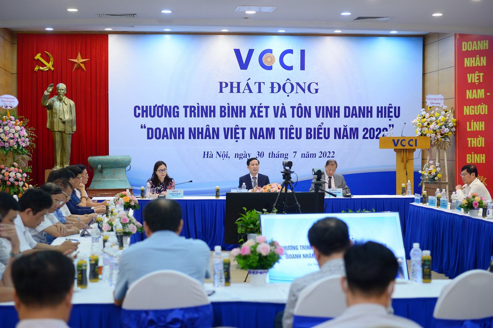 Doanh nhân tiêu biểu tạo động lực các thế hệ khởi nghiệp kinh doanh