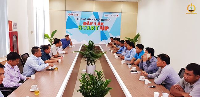 HỘI DOANH NHÂN TRẺ GẶP MẶT HỘI THANH NIÊN TỈNH MUNDULKIRI - VƯƠNG QUỐC CAMPUCHIA