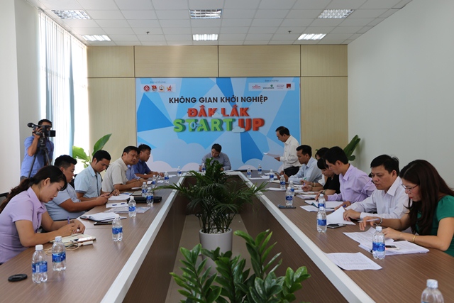 UBND TỈNH TỔ CHỨC HỌP BÀN CÔNG TÁC CHUẨN BỊ TỔ CHỨC CUỘC THI KHỞI NGHIỆP, KHỞI SỰ KINH DOANH NĂM 2018