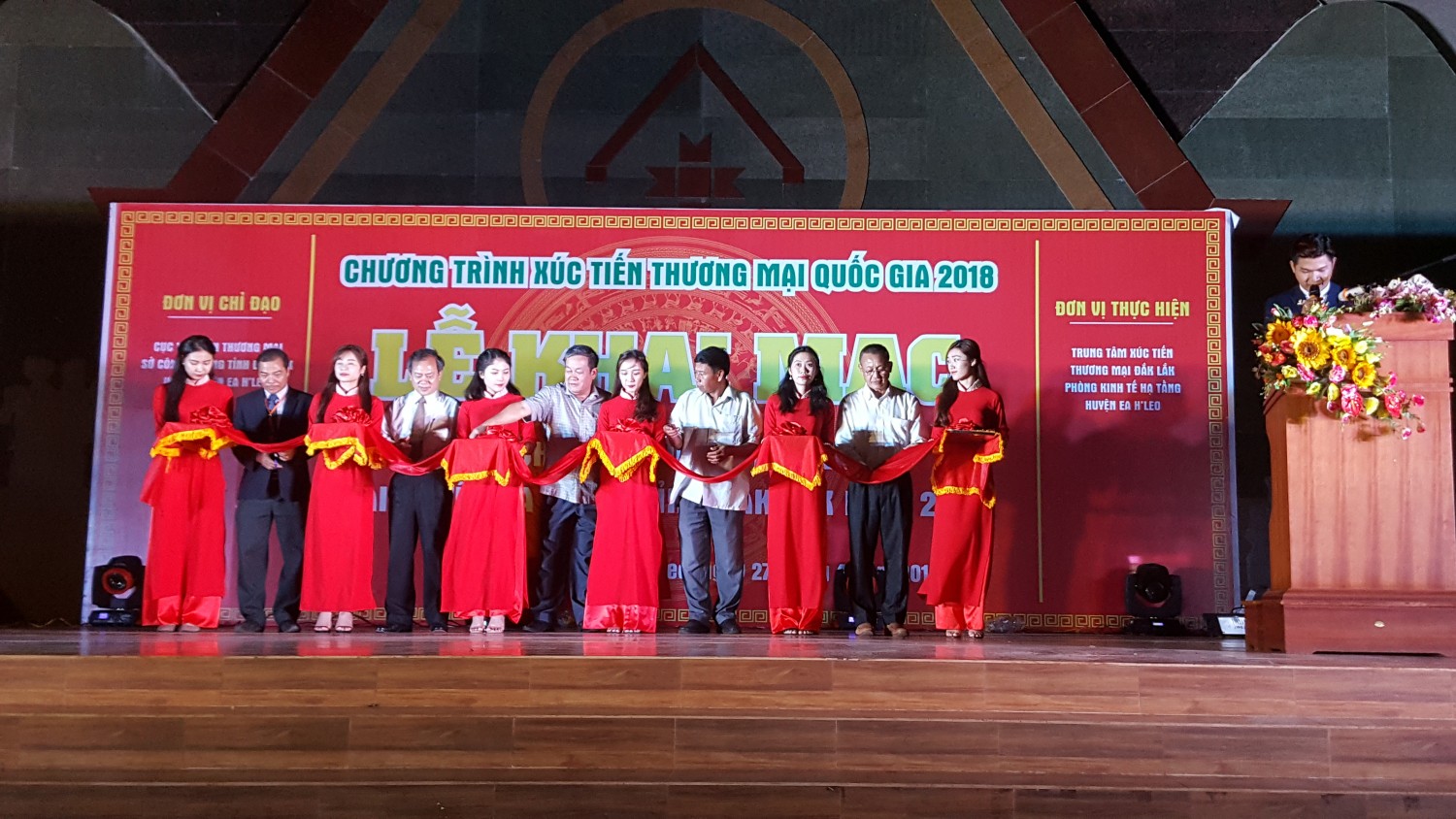 Phiên chợ hàng Việt về miền núi năm 2019 tại Huyện Krông Pắc, Đắk Lắk
